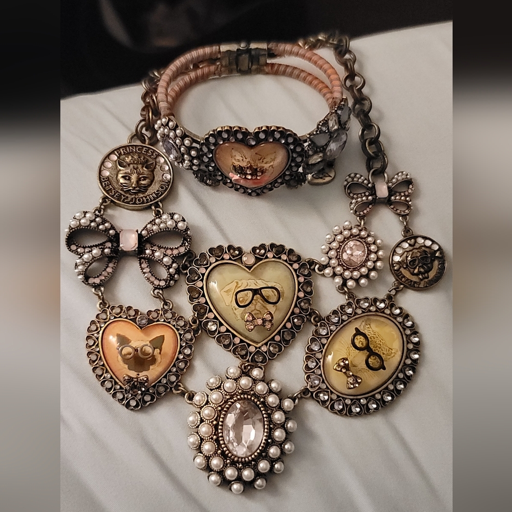 Betsey Johnson RARE Animal Cameo Collection Statement Necklace & Bangel Braclet